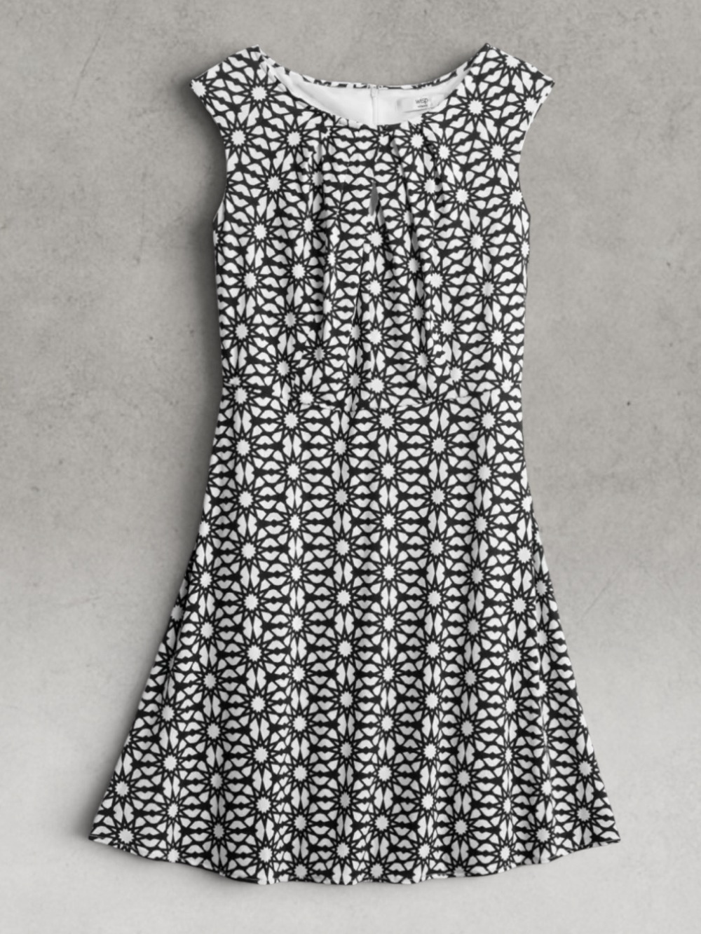 Maggy London Black and White Floral Lace Midi Dress